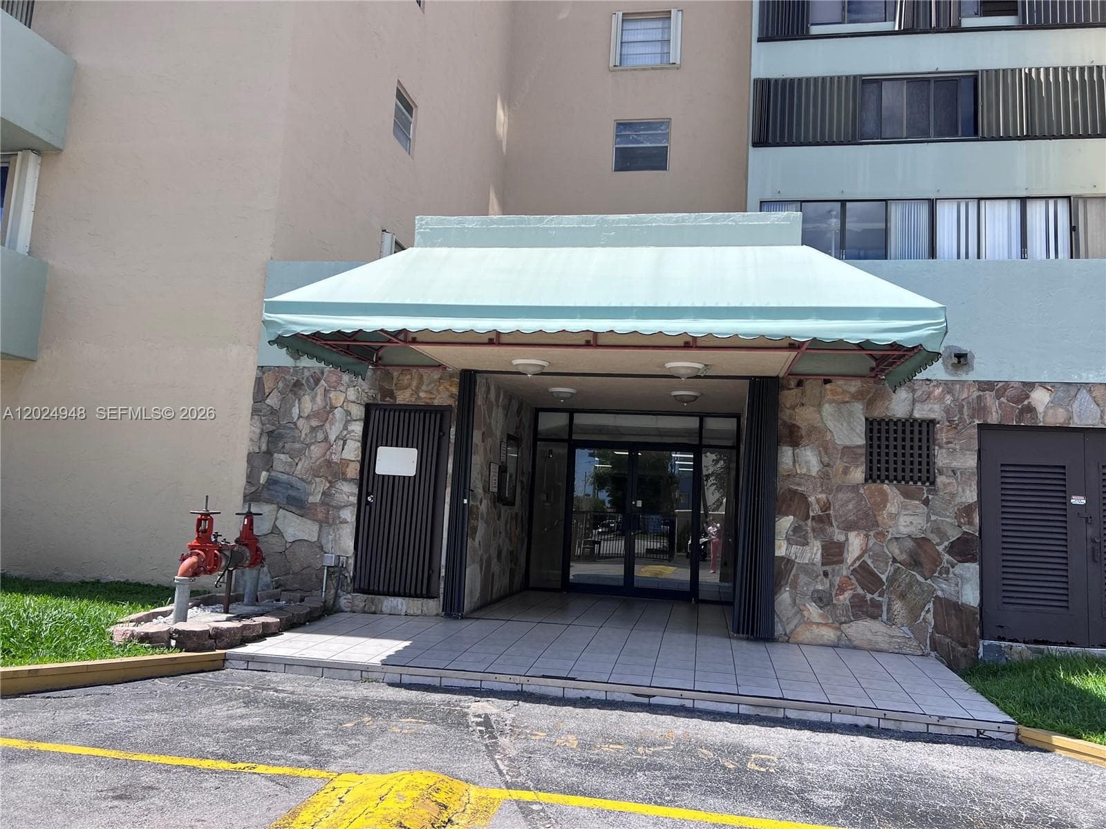 5055 NW 7th St # 301, Miami FL 33126 — 30