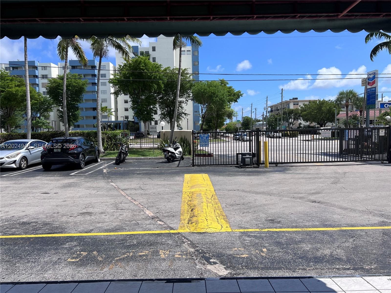 5055 NW 7th St # 301, Miami FL 33126 — 35