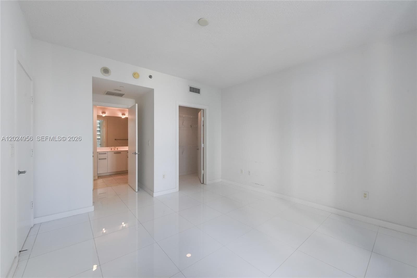 1060 Brickell Ave # 1715, Miami FL 33131 — 6
