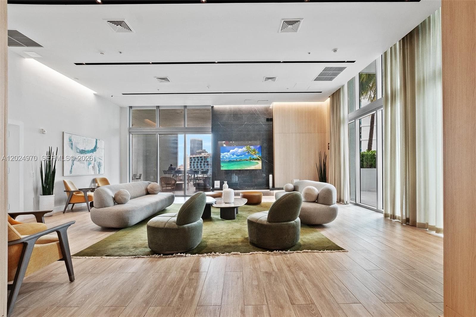 90 SW 3rd St # 3810, Miami FL 33130 — 43