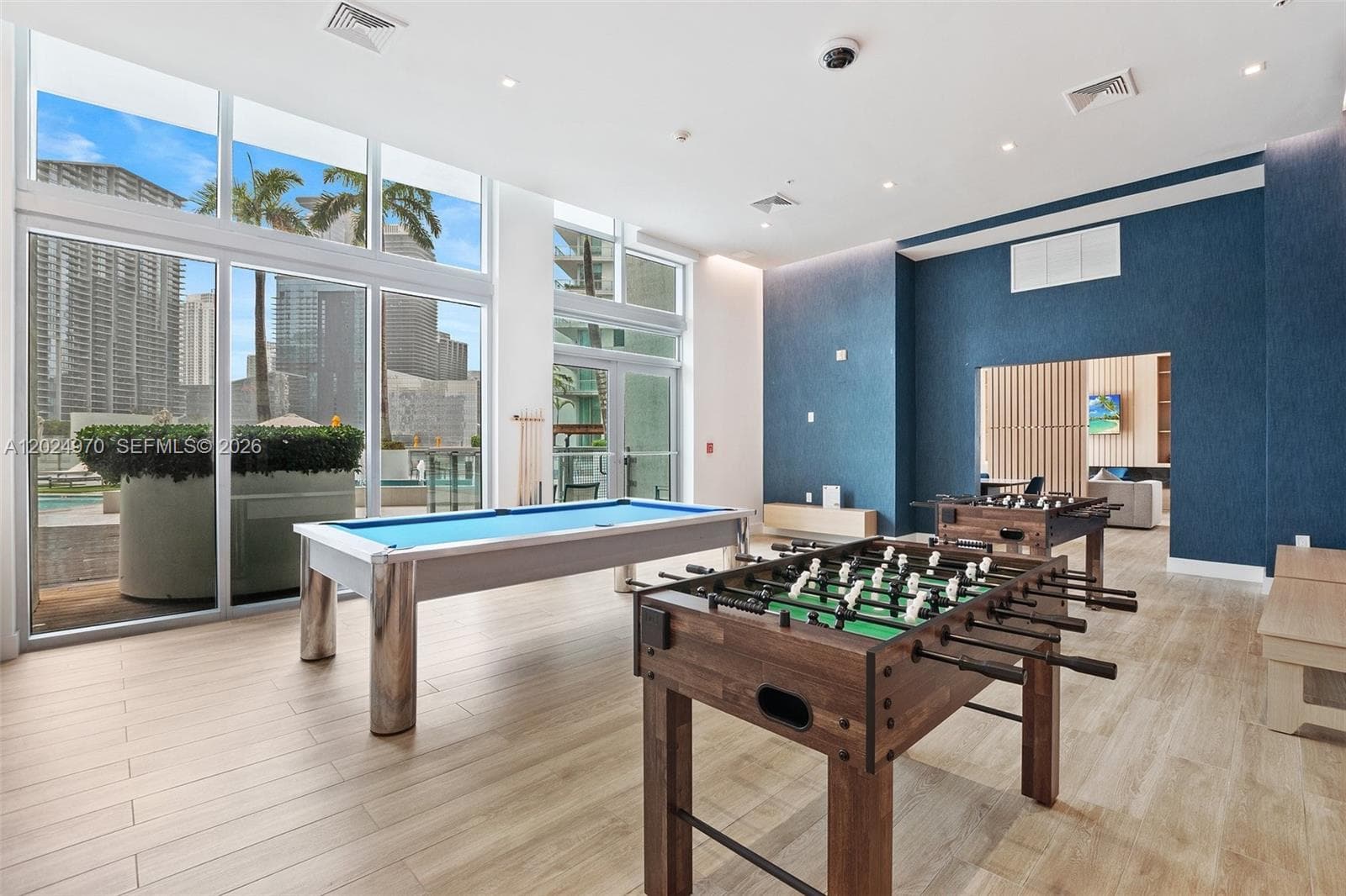 90 SW 3rd St # 3810, Miami FL 33130 — 36