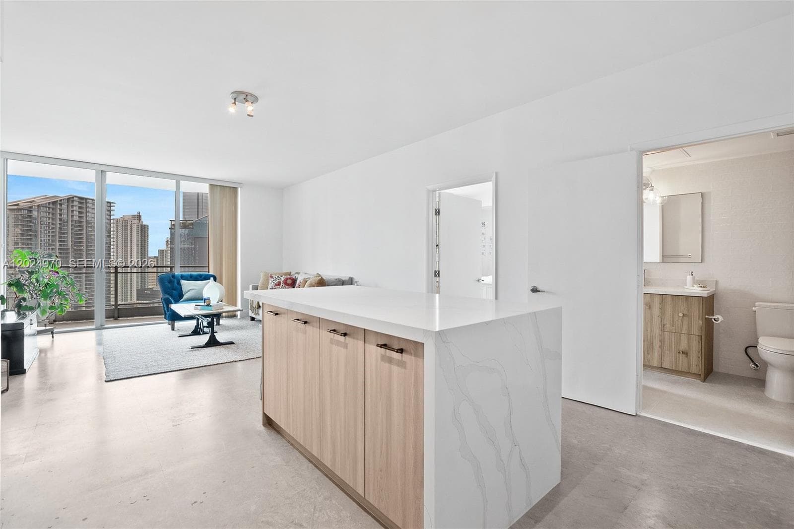 90 SW 3rd St # 3810, Miami FL 33130 — 21