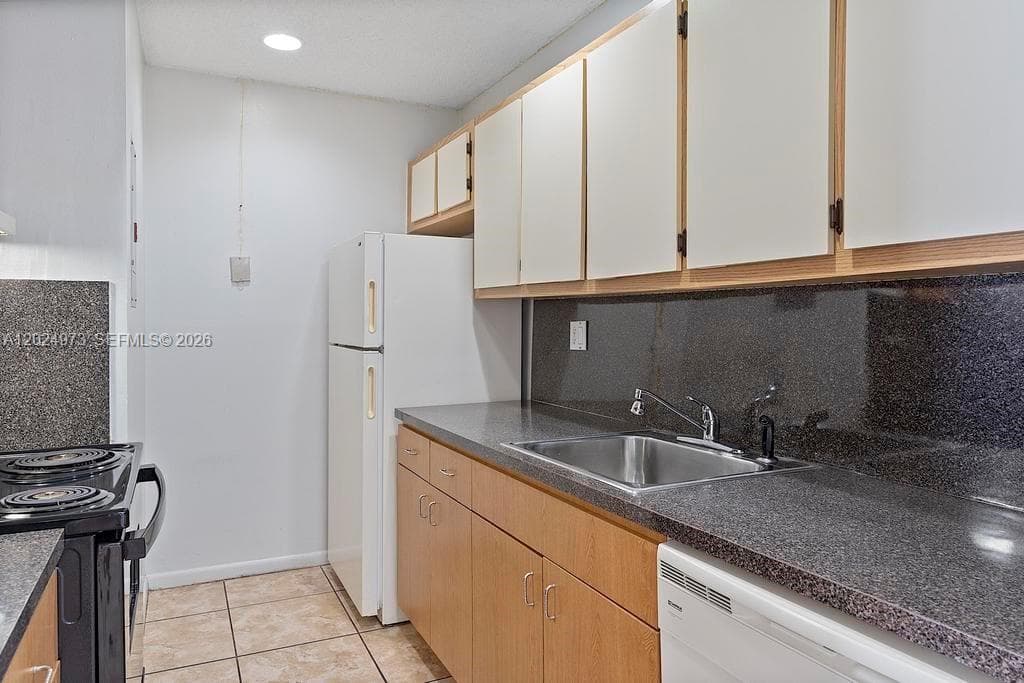 7403 SW 152nd Ave # 2, Miami FL 33193 — 12