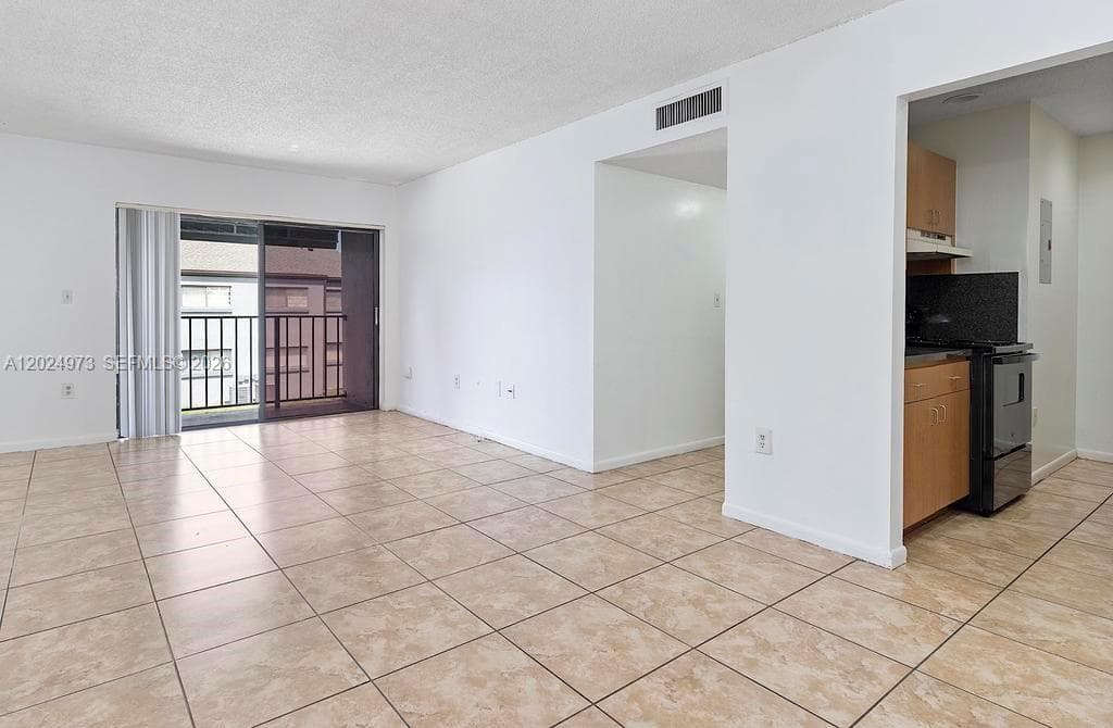7403 SW 152nd Ave # 2, Miami FL 33193 — 10