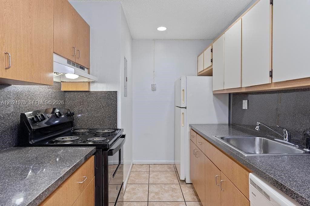 7403 SW 152nd Ave # 2, Miami FL 33193 — 11
