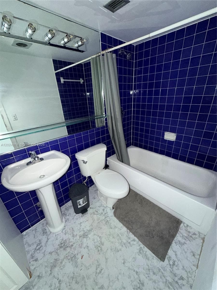 1470 NE 125th Ter # 605, North Miami FL 33161 — 10