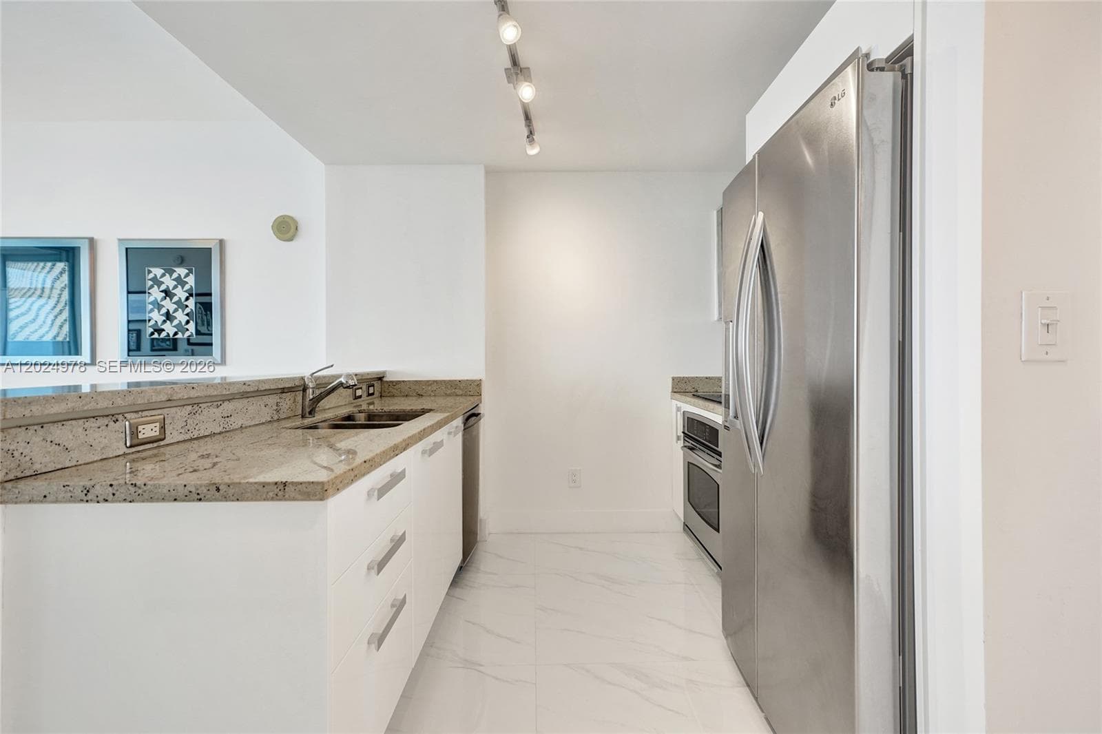 601 NE 36th St # 1508, Miami FL 33137 — 16