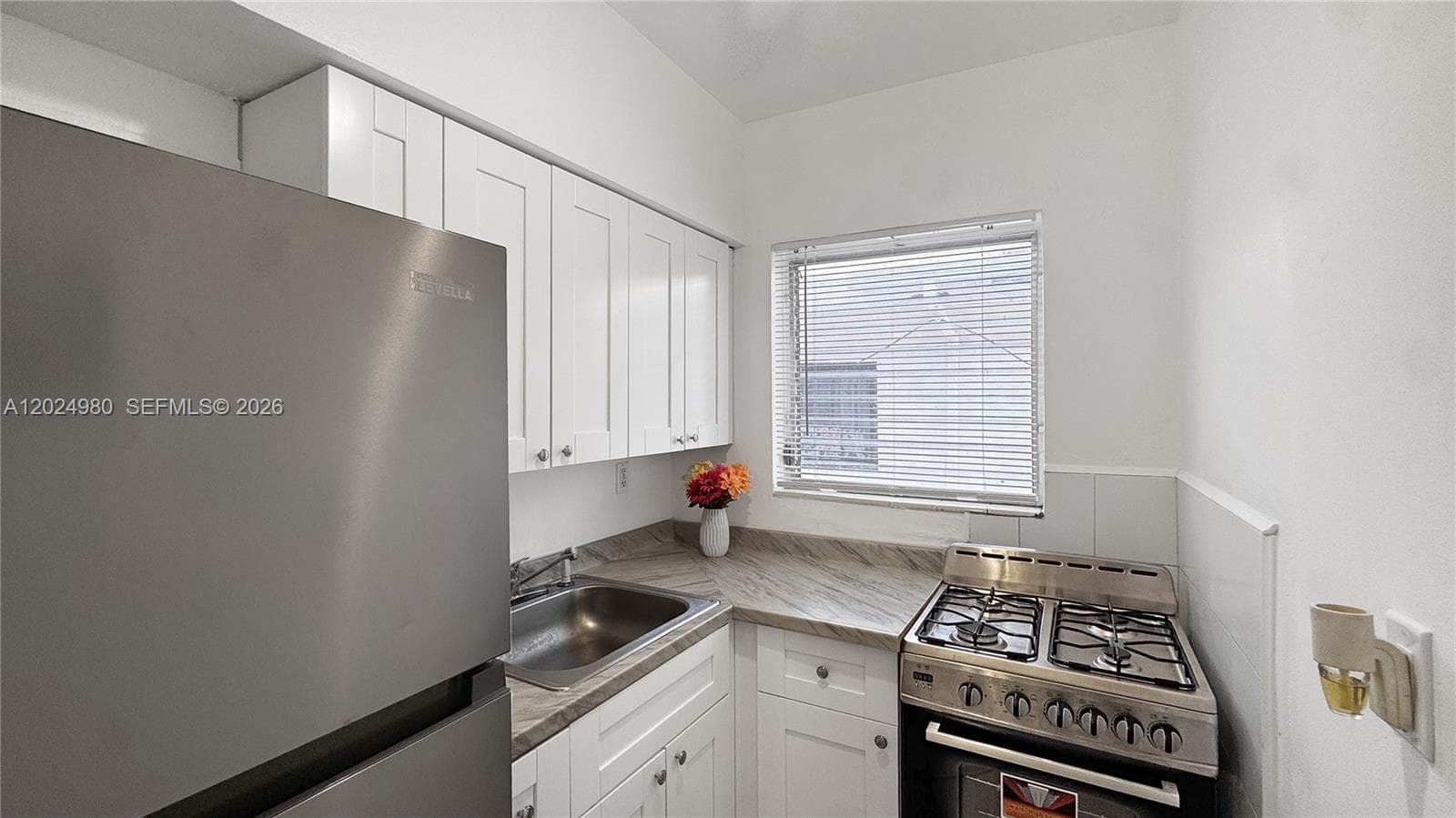 7717 Byron Ave # 9, Miami Beach FL 33141 — 12