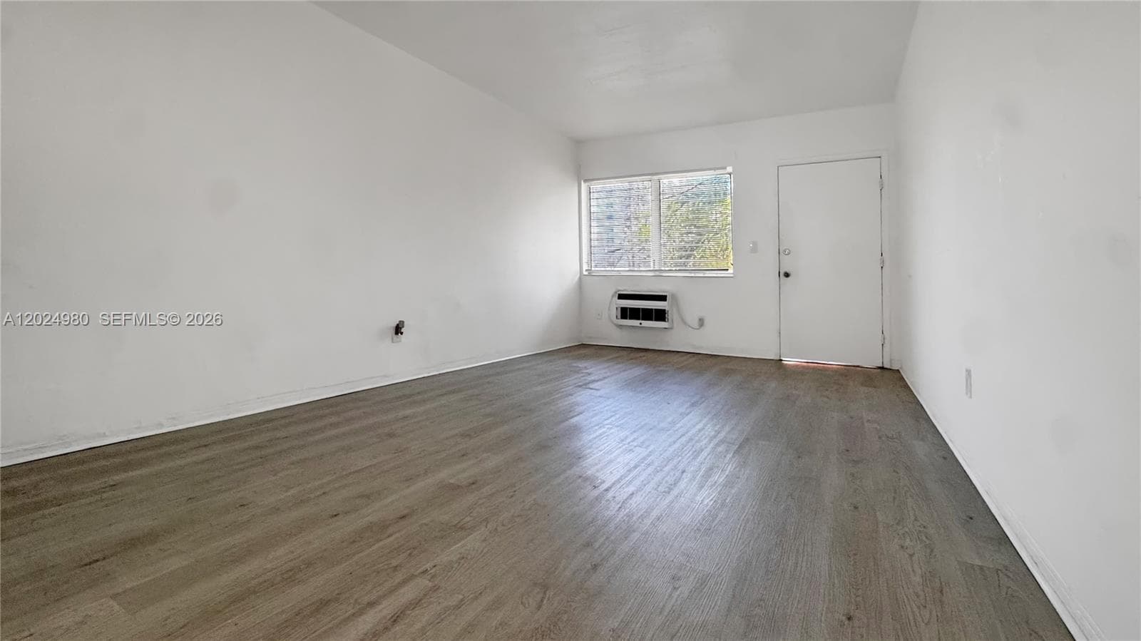 7717 Byron Ave # 9, Miami Beach FL 33141 — 8