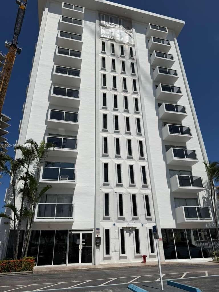 5313 Collins Ave # 1109, Miami Beach FL 33140 — 2