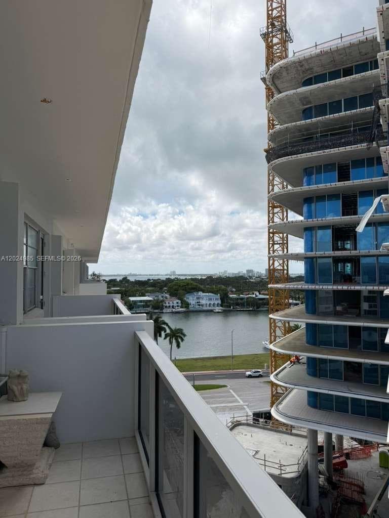 5313 Collins Ave # 1109, Miami Beach FL 33140 — 8