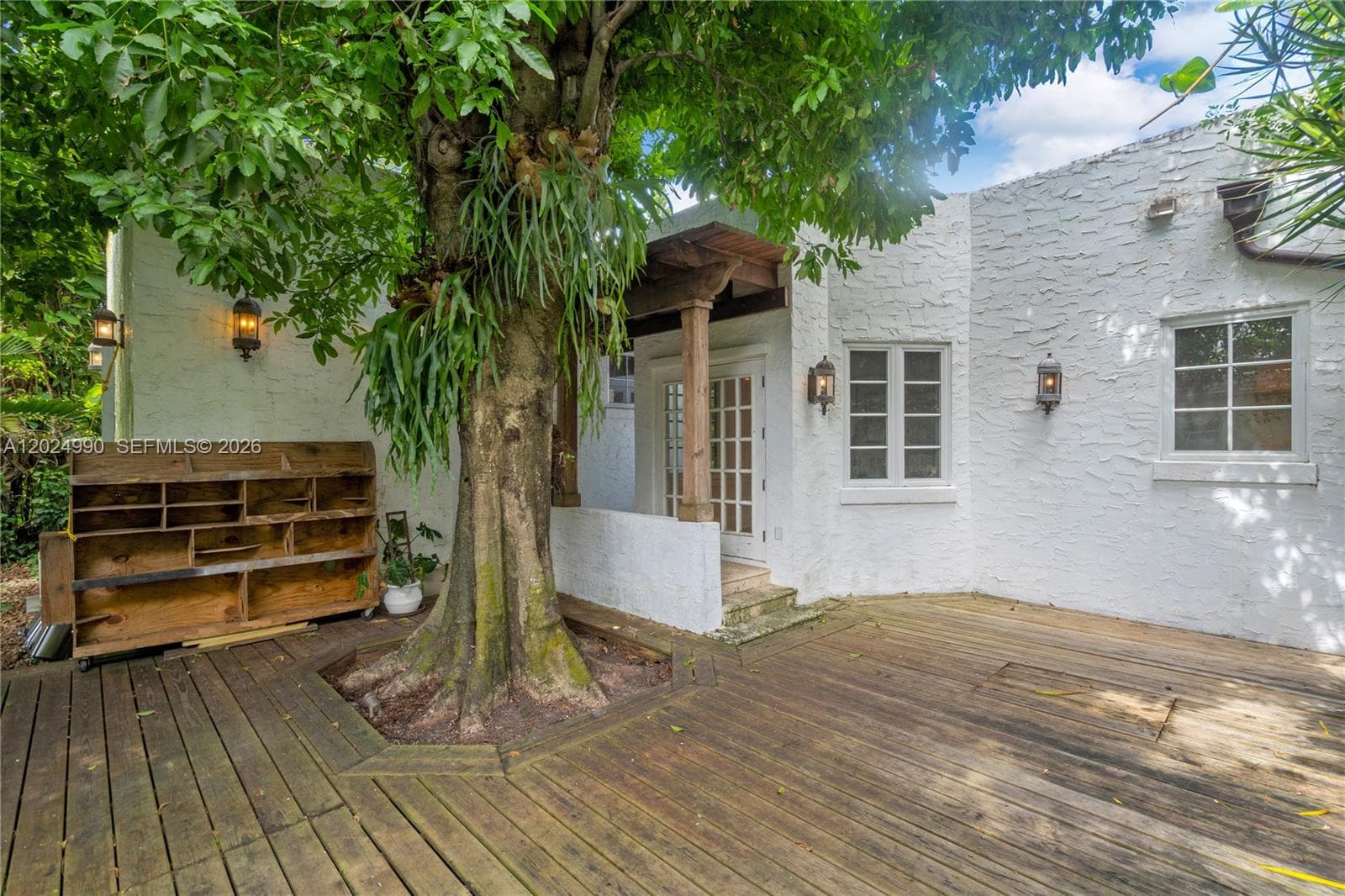 1119 Lisbon St, Coral Gables FL 33134 — 33