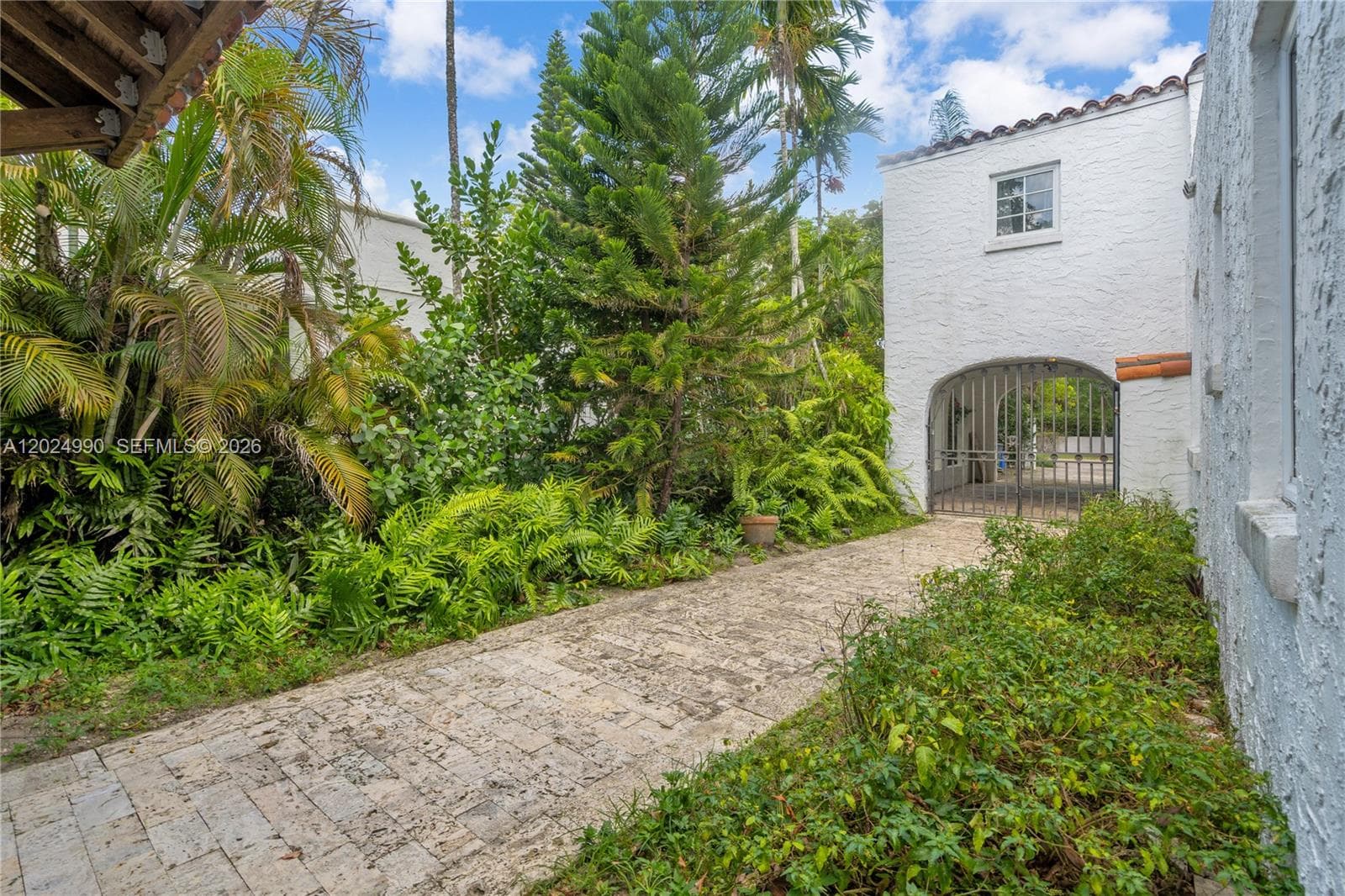 1119 Lisbon St, Coral Gables FL 33134 — 35