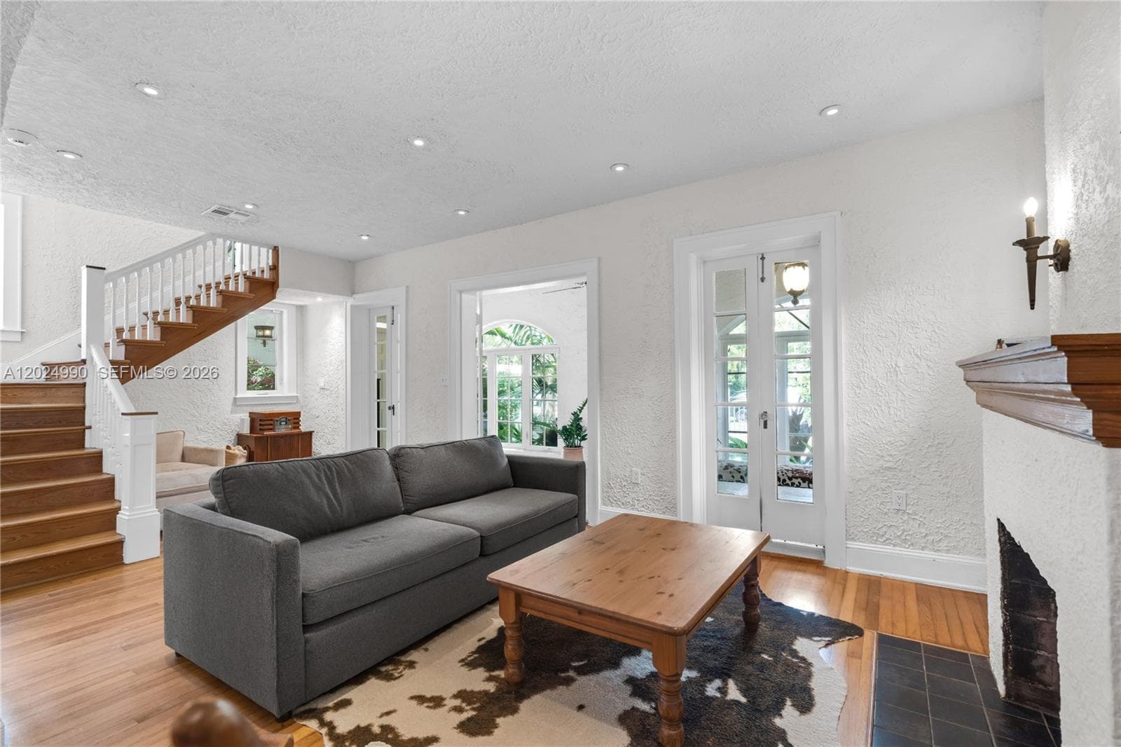 1119 Lisbon St, Coral Gables FL 33134 — 8