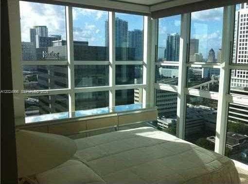 950 Brickell Bay Dr # 2000, Miami FL 33131 — 9