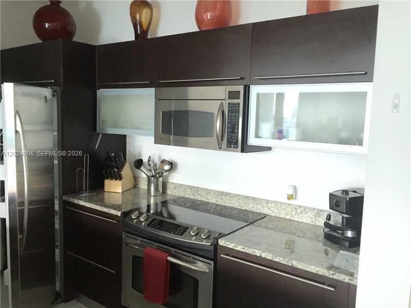 950 Brickell Bay Dr # 2000, Miami FL 33131 — 10