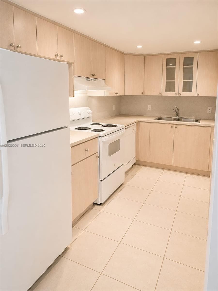 1975 Normandy Dr # 406, Miami Beach FL 33141 — 1