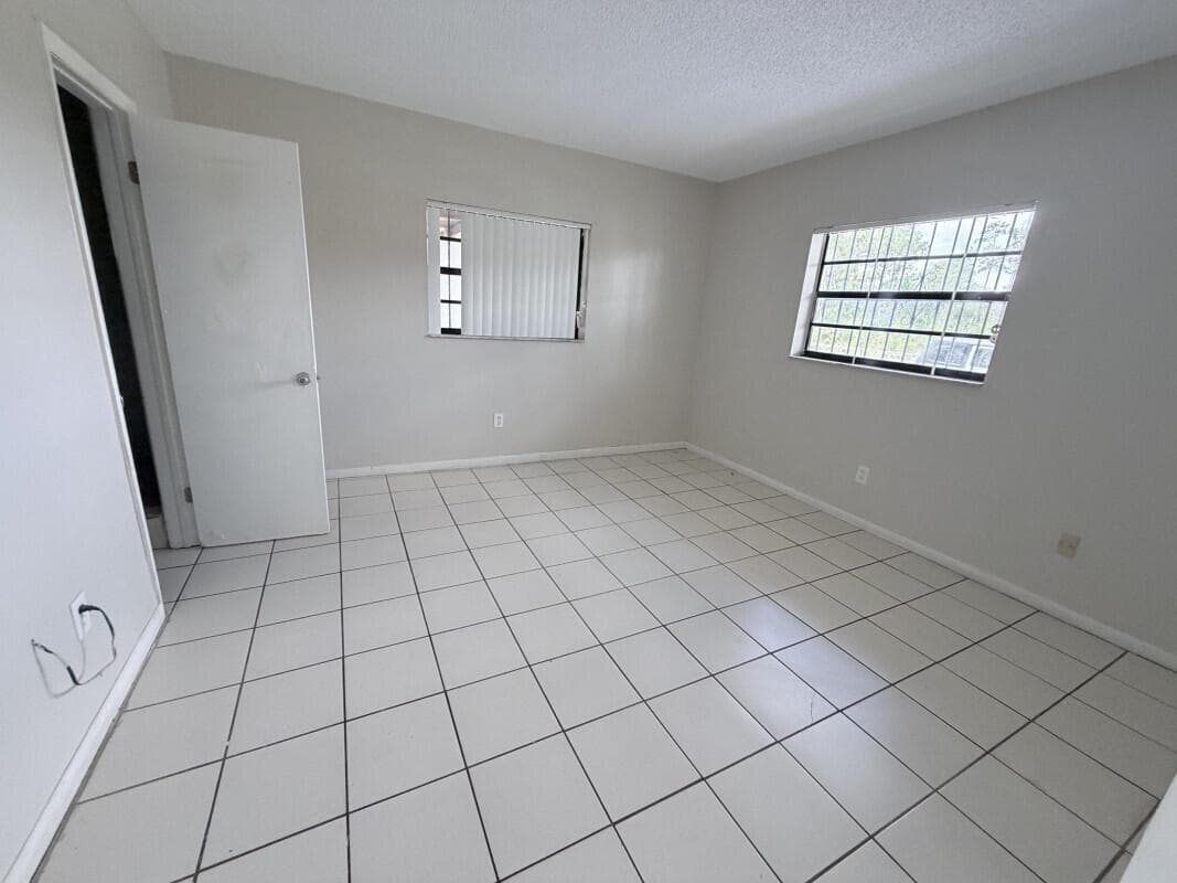 639 SW 3rd Terrace, Homestead FL 33034 — 5