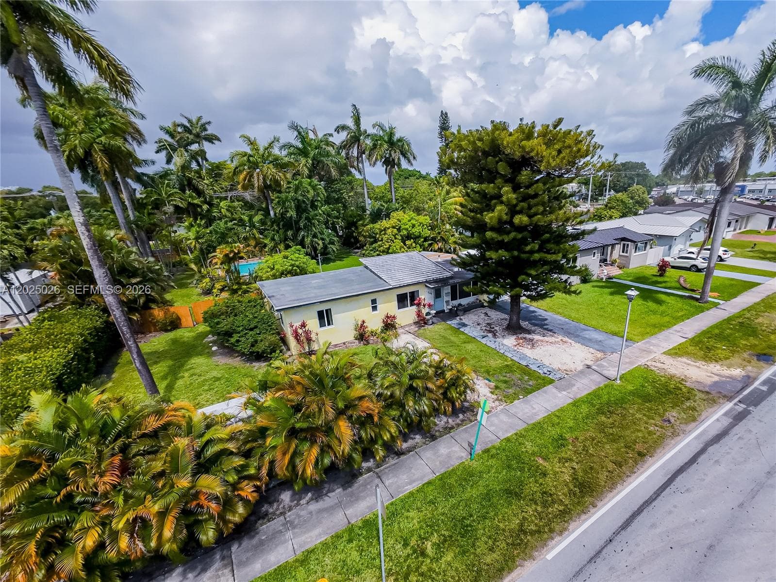 548 East Dr, Miami Springs FL 33166 — 3