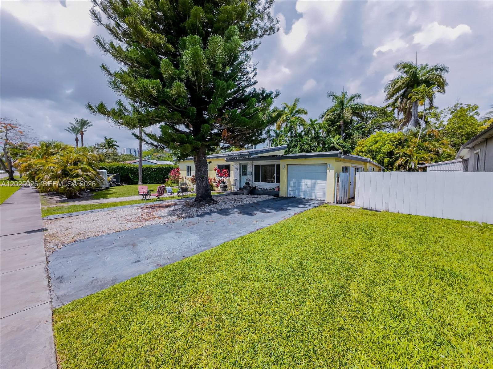 548 East Dr, Miami Springs FL 33166 — 11