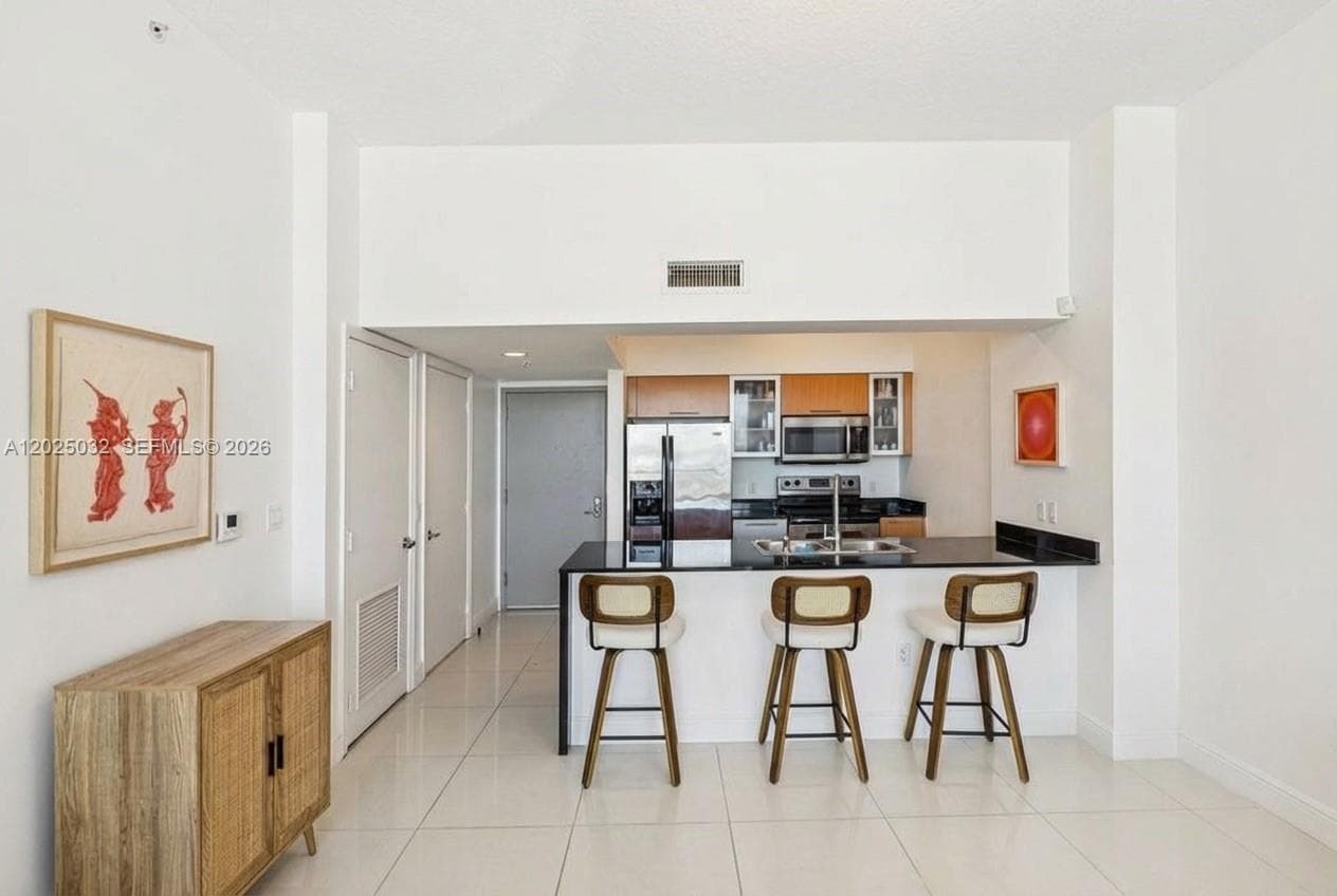 1750 N Bayshore Dr # 5611, Miami FL 33132 — 6