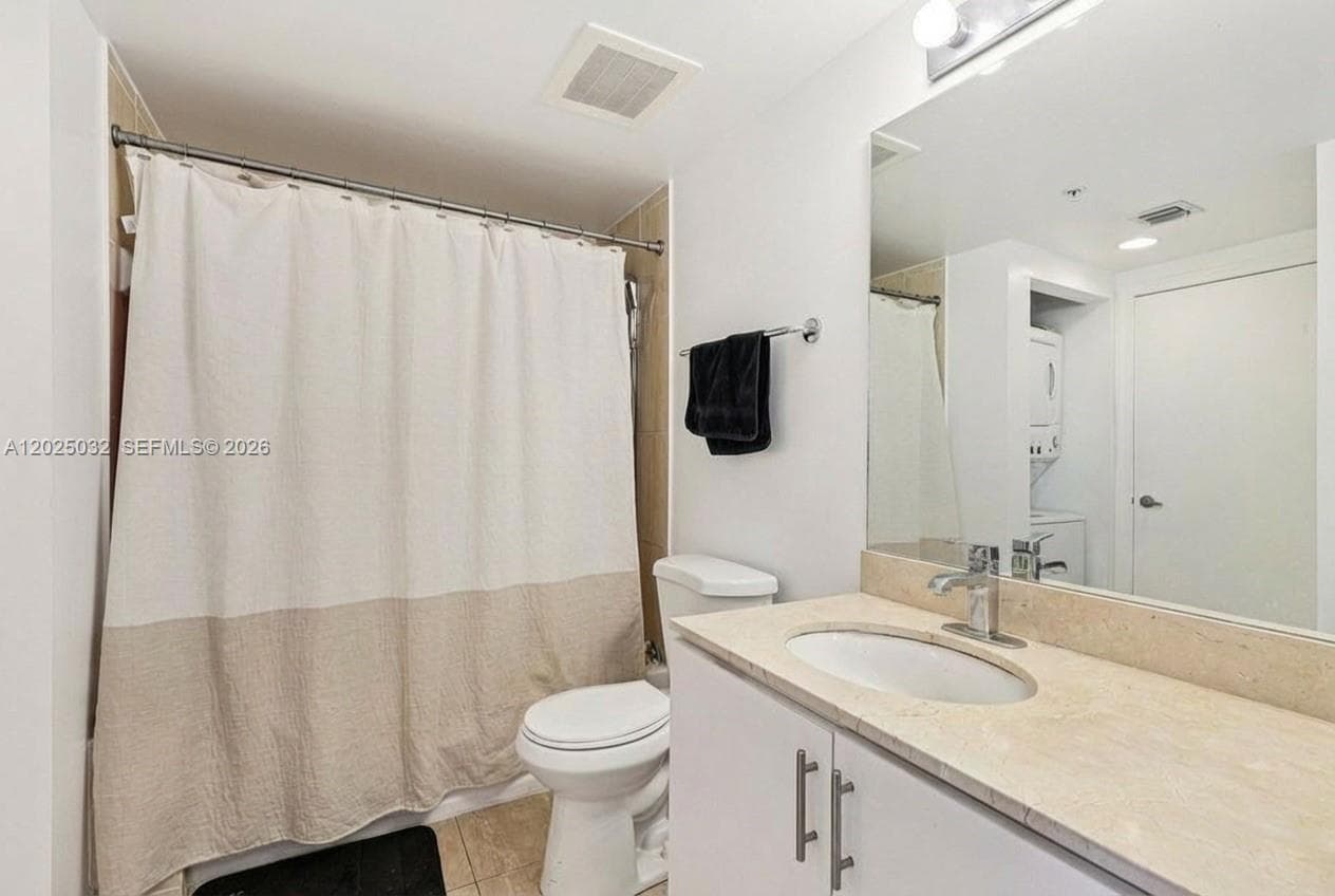 1750 N Bayshore Dr # 5611, Miami FL 33132 — 13