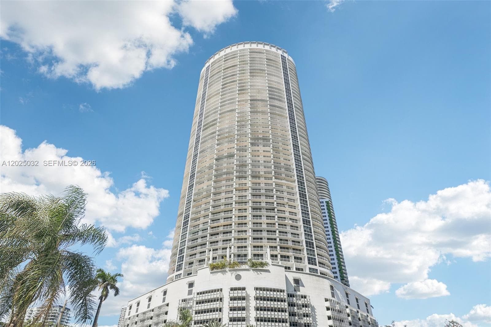 1750 N Bayshore Dr # 5611, Miami FL 33132 — 18