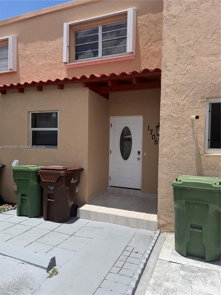 1705 W 57th St # 506, Hialeah FL 33012 — 3