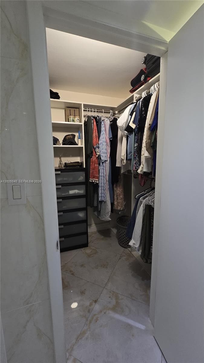 16558 NE 26th Ave # 5D, North Miami Beach FL 33160 — 26