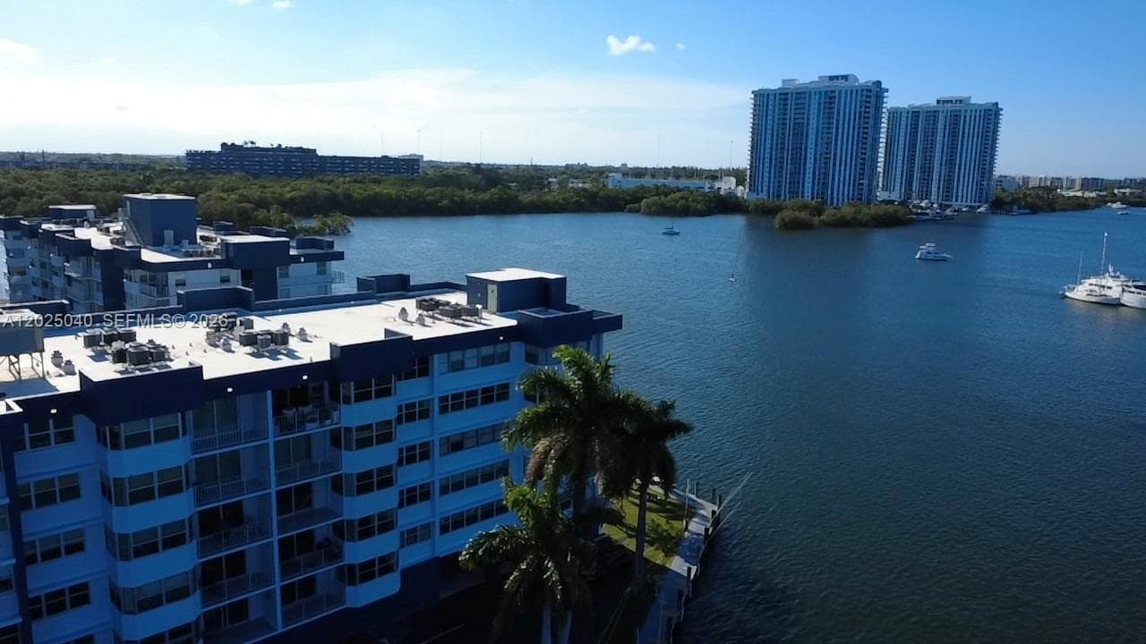 16558 NE 26th Ave # 5D, North Miami Beach FL 33160 — 32