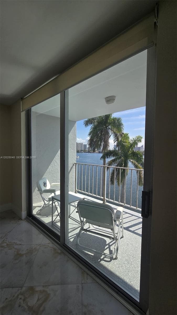 16558 NE 26th Ave # 5D, North Miami Beach FL 33160 — 28