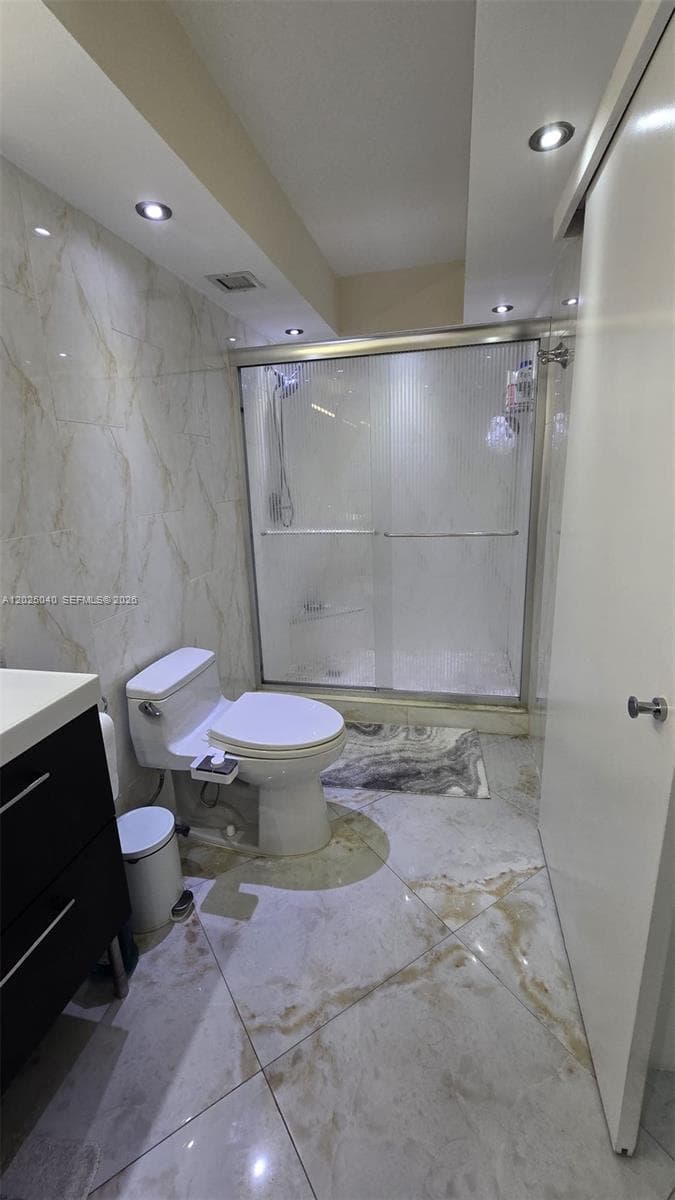 16558 NE 26th Ave # 5D, North Miami Beach FL 33160 — 24