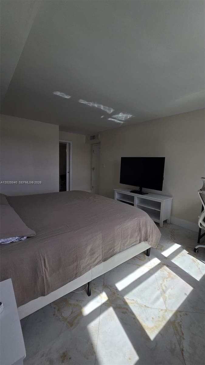 16558 NE 26th Ave # 5D, North Miami Beach FL 33160 — 21