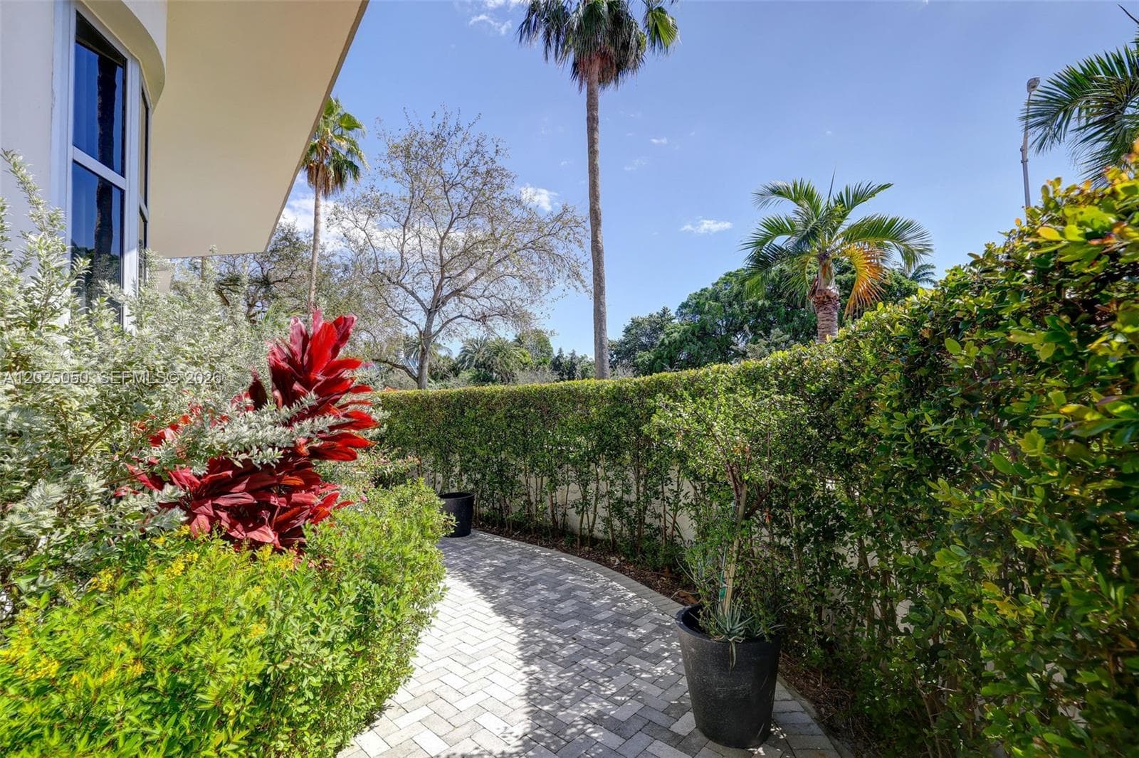 2001 Meridian Ave # 101, Miami Beach FL 33139 — 42