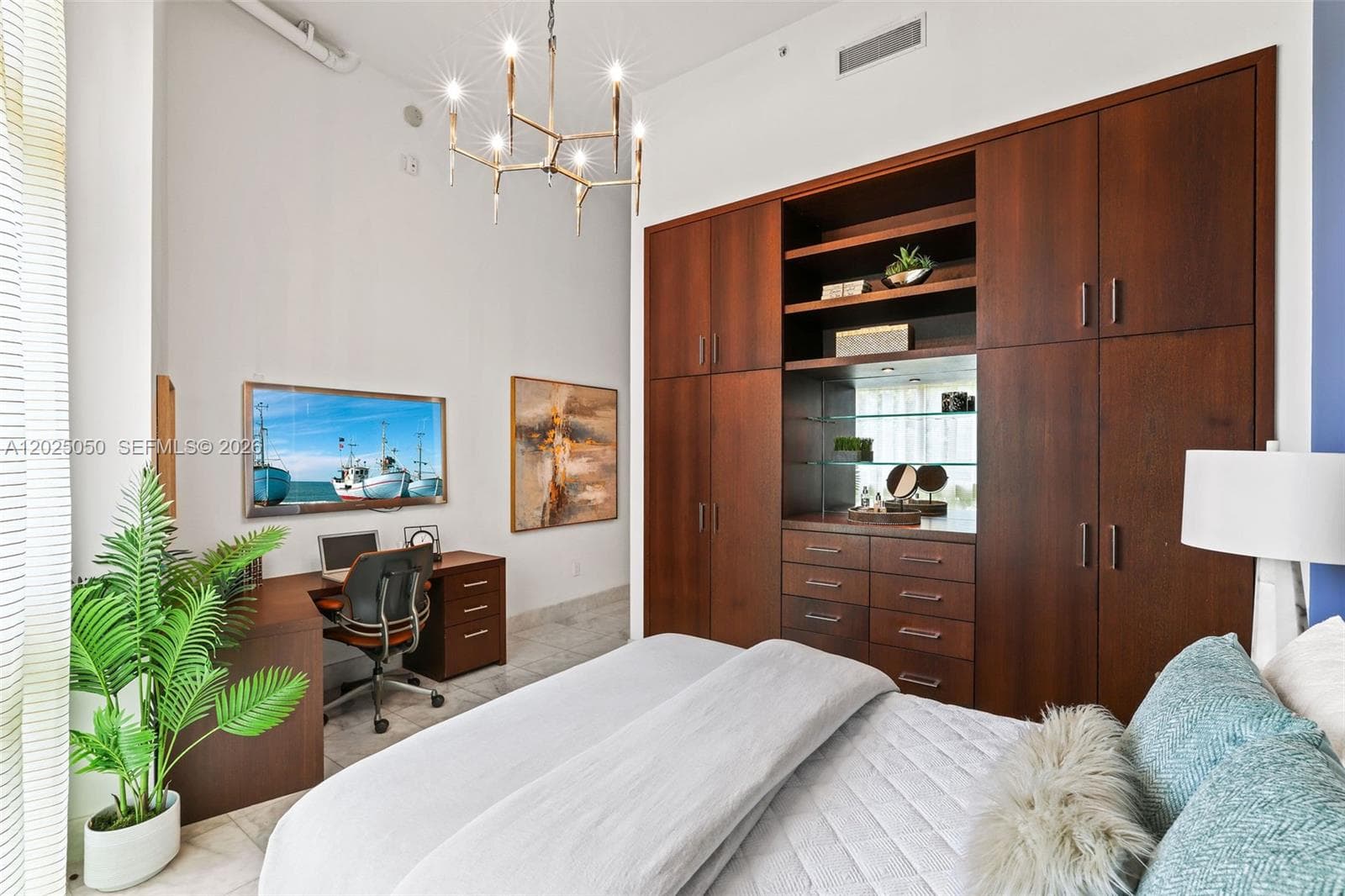 2001 Meridian Ave # 101, Miami Beach FL 33139 — 24
