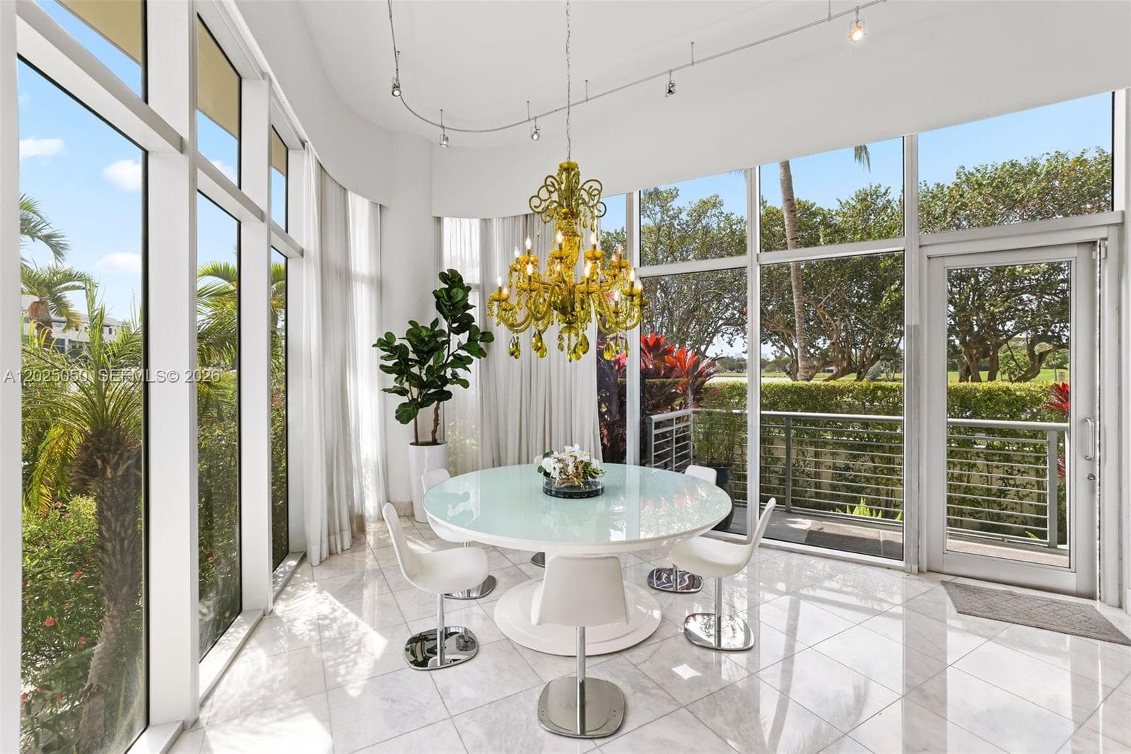 2001 Meridian Ave # 101, Miami Beach FL 33139 — 33