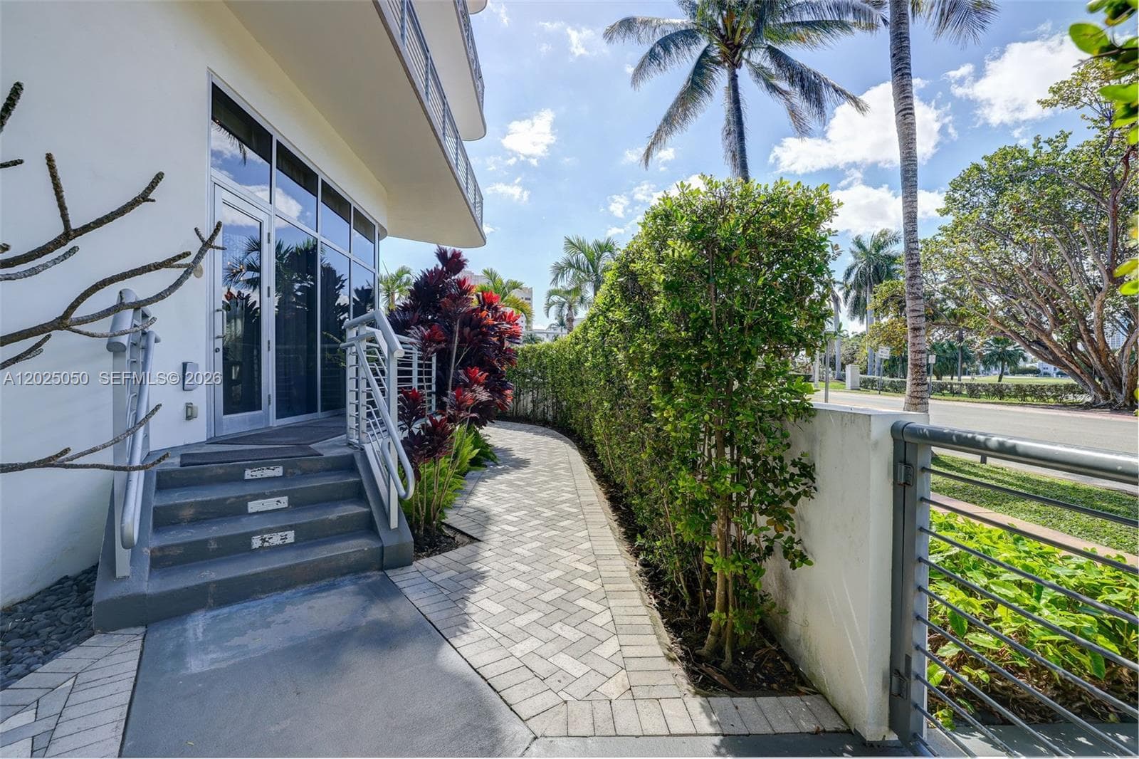 2001 Meridian Ave # 101, Miami Beach FL 33139 — 41