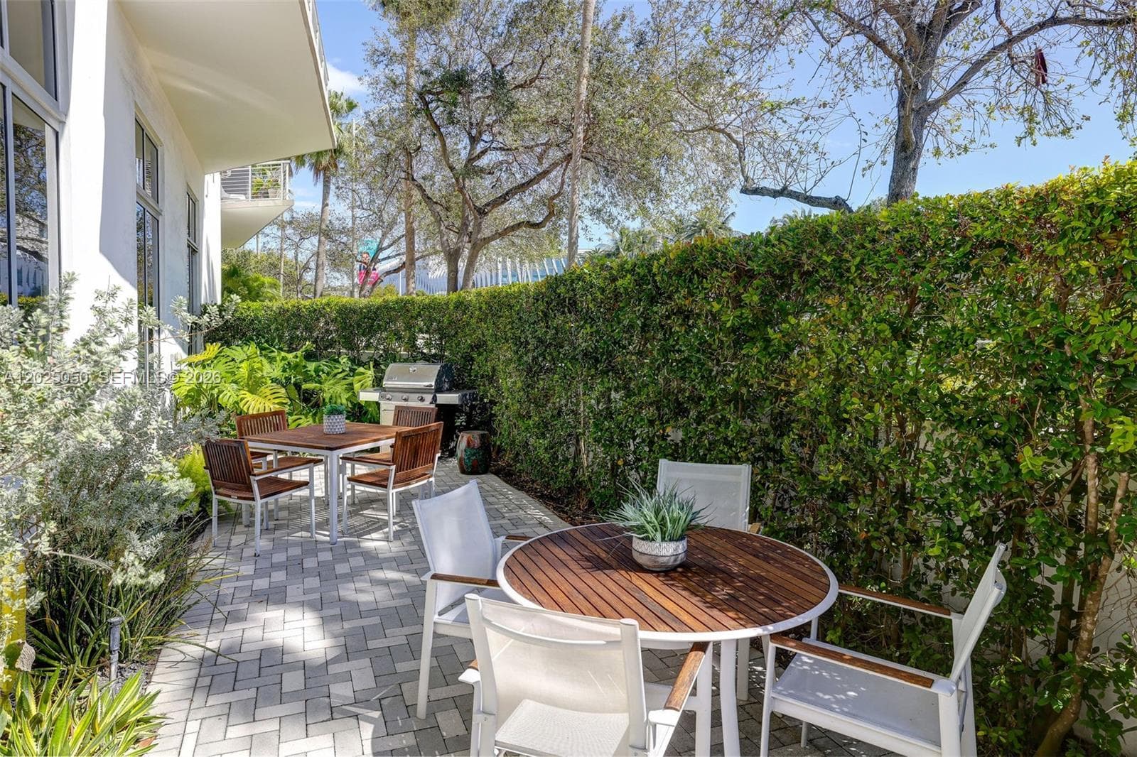 2001 Meridian Ave # 101, Miami Beach FL 33139 — 45