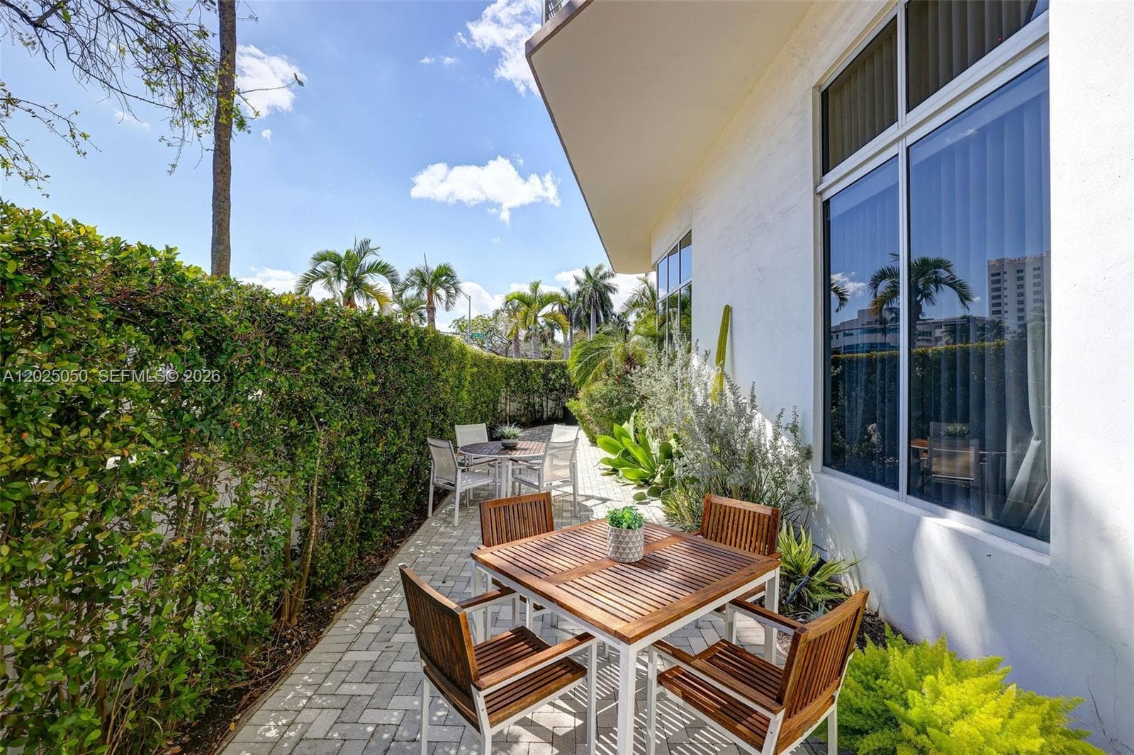2001 Meridian Ave # 101, Miami Beach FL 33139 — 48