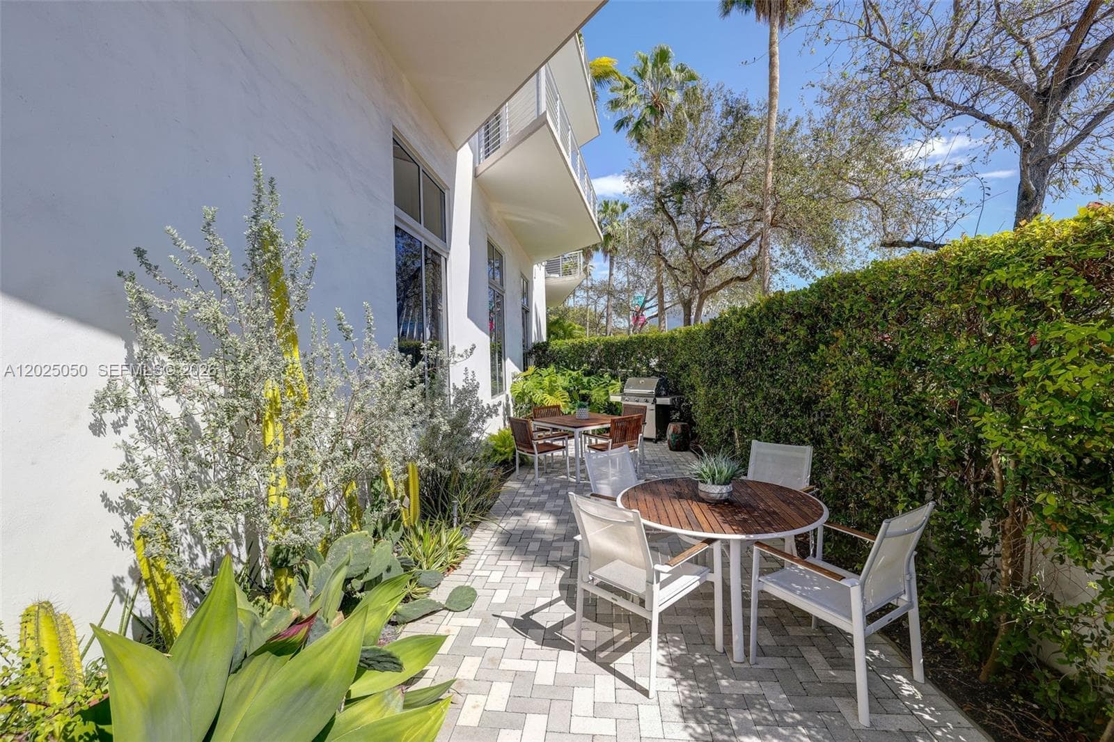 2001 Meridian Ave # 101, Miami Beach FL 33139 — 44
