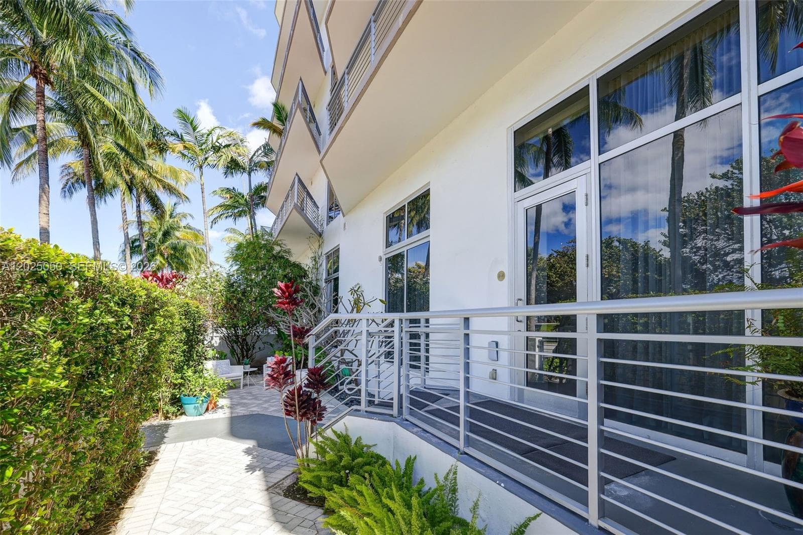 2001 Meridian Ave # 101, Miami Beach FL 33139 — 40