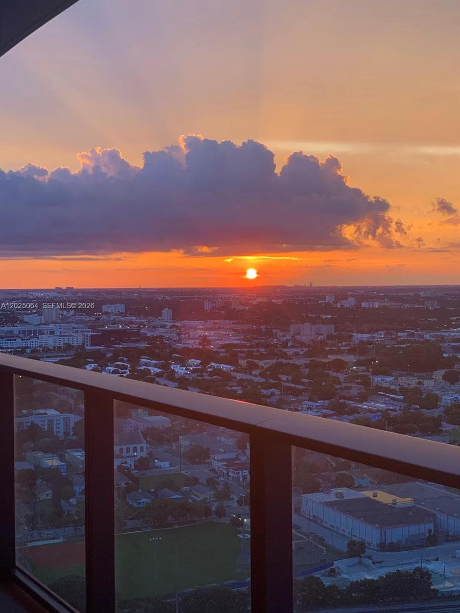 1600 NE 1 AVE # 3519, Miami FL 33132 — 2