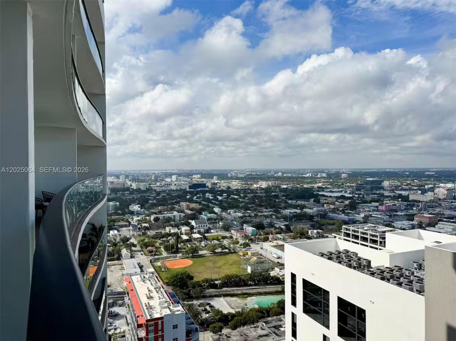 1600 NE 1 AVE # 3519, Miami FL 33132 — 24