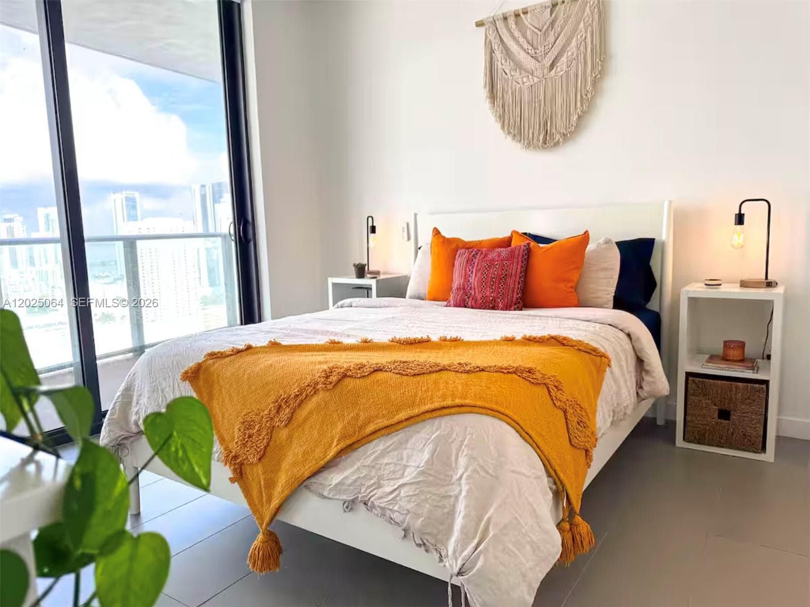 1600 NE 1 AVE # 3519, Miami FL 33132 — 14