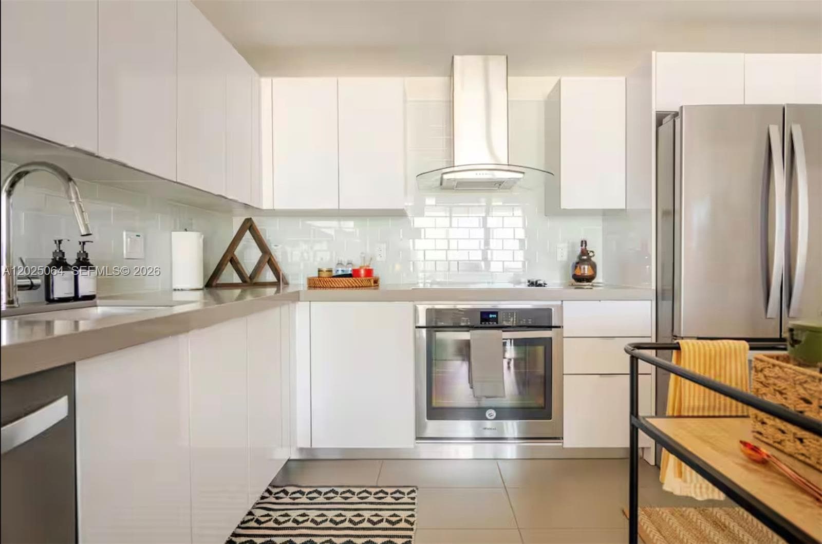 1600 NE 1 AVE # 3519, Miami FL 33132 — 4