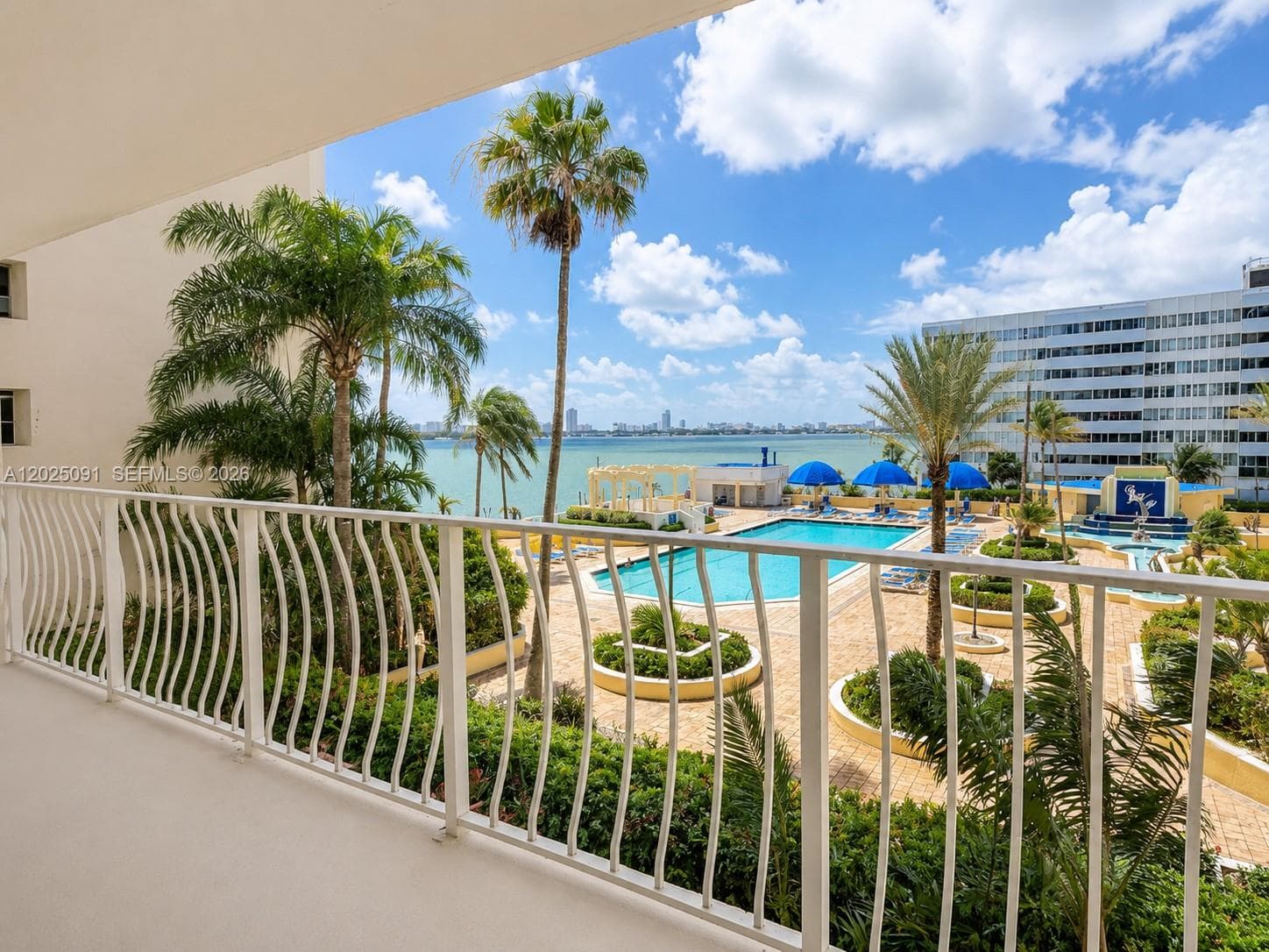 7601 E Treasure Dr # 622, North Bay Village FL 33141 — 2