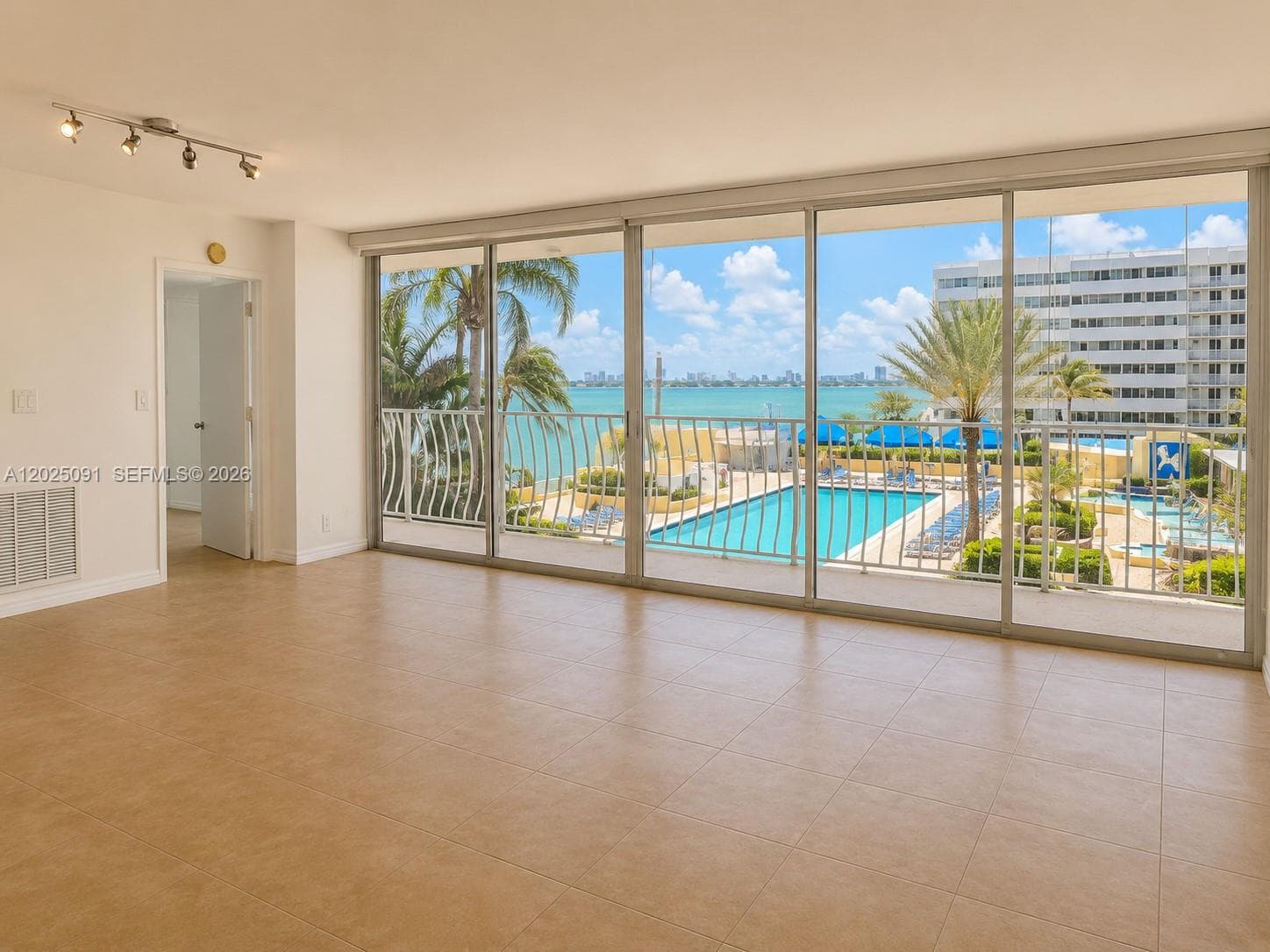 7601 E Treasure Dr # 622, North Bay Village FL 33141 — 4