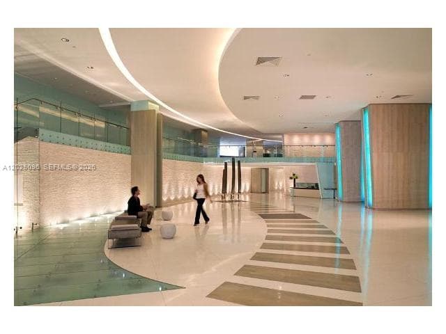 92 SW 3rd St # 1803, Miami FL 33130 — 23