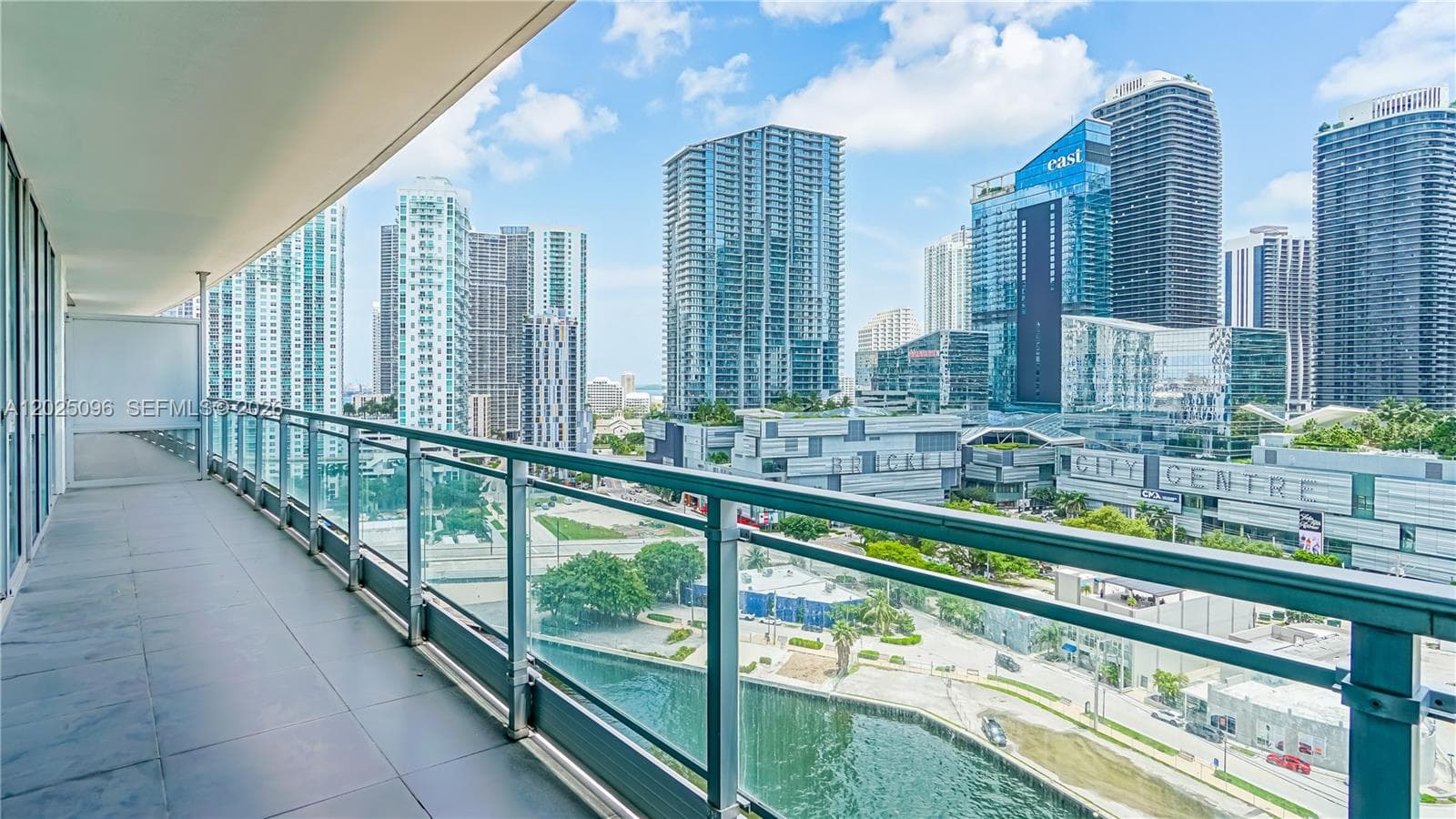 92 SW 3rd St # 1803, Miami FL 33130 — 17