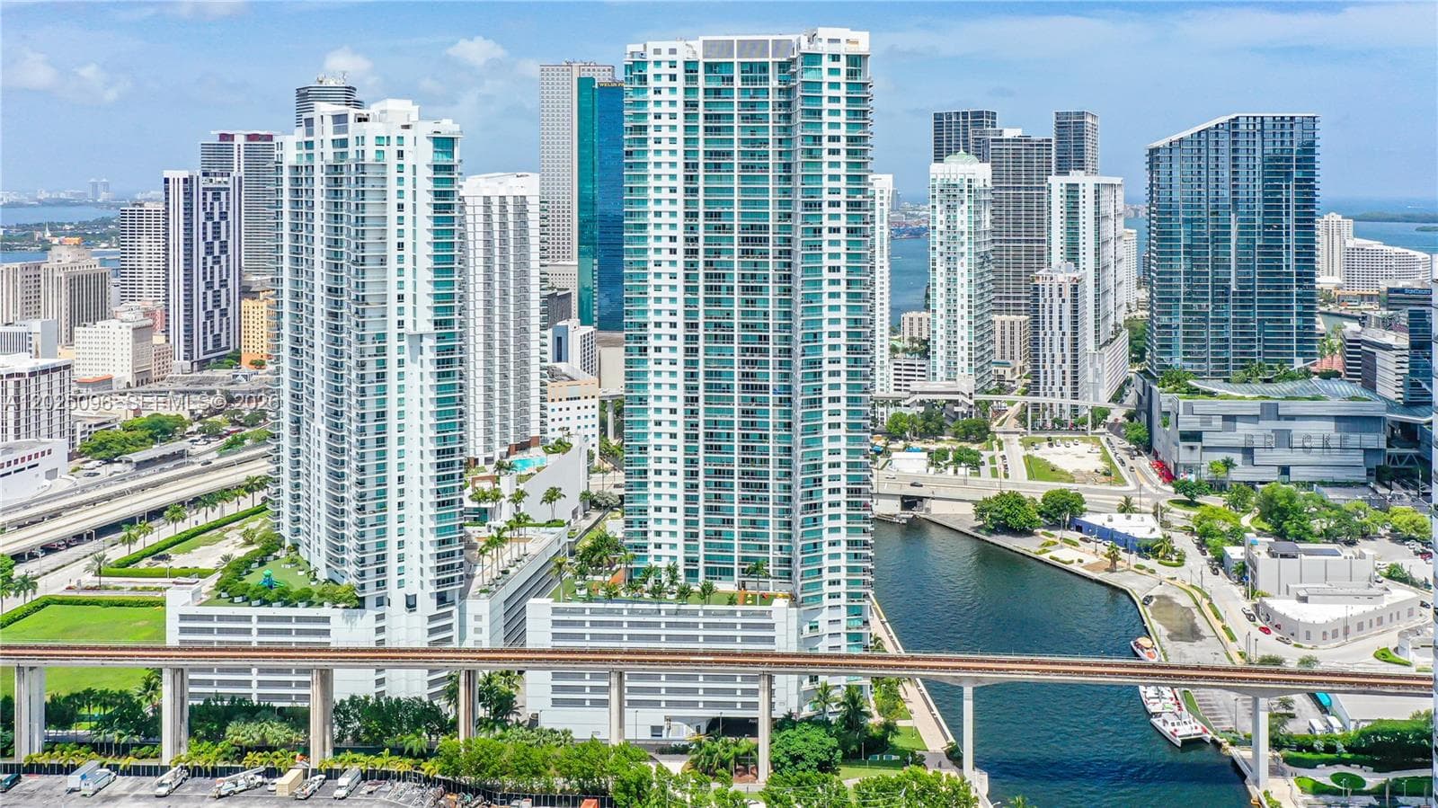 92 SW 3rd St # 1803, Miami FL 33130 — 29